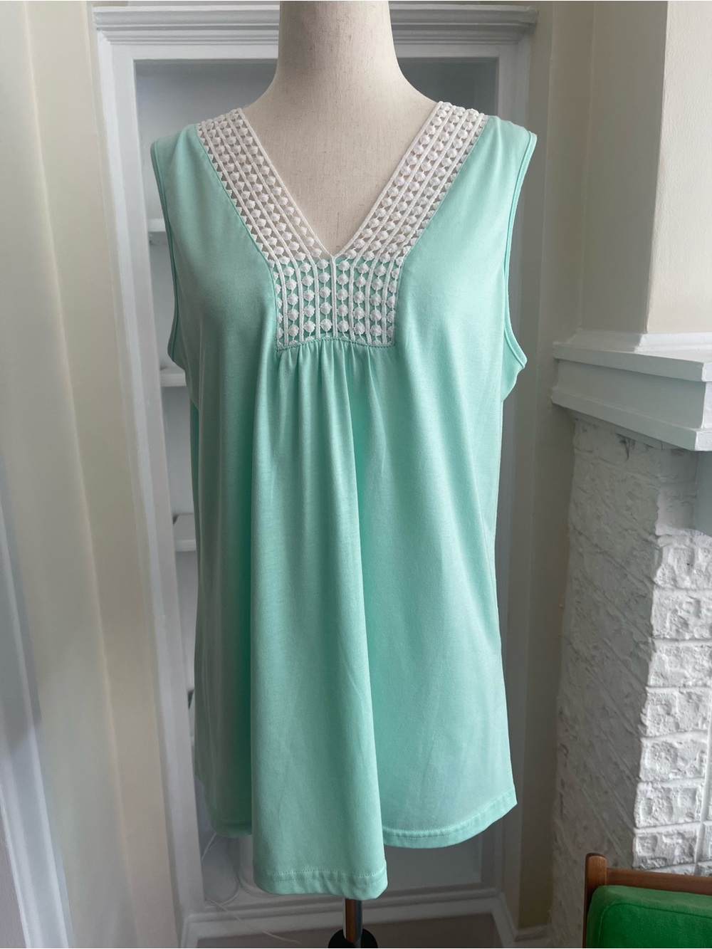Sleeveless Mint Green V-Neck Tank with White Crochet Trim